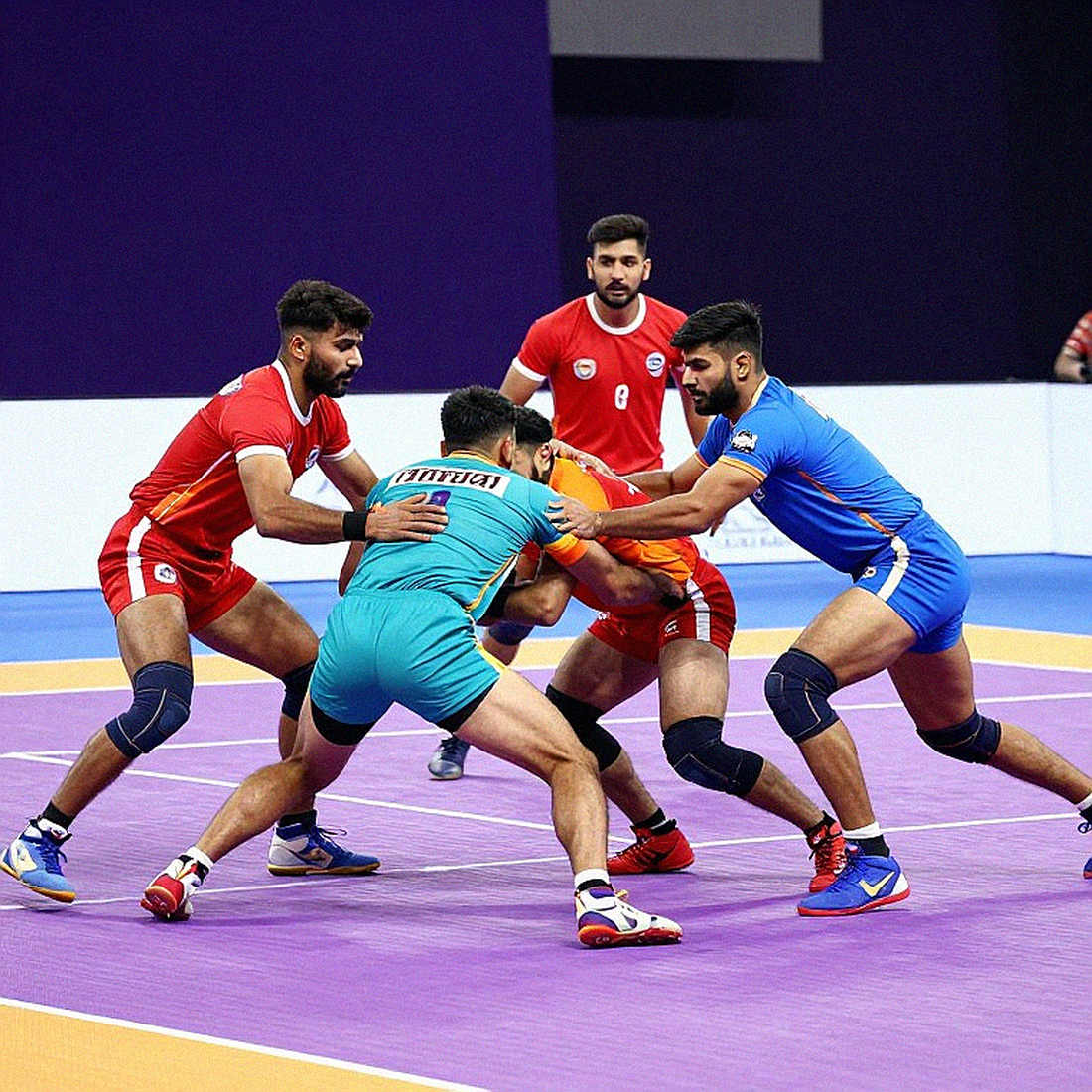 তিন অল-আউট আর একটা হারানো সংখ্যা: ভারত-নেপাল সেমিফাইনালের স্কোরবোর্ড যা বলে না